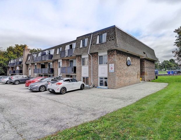 Galt View Apartments | 531 Franklin Blvd., Cambridge - Photo 1