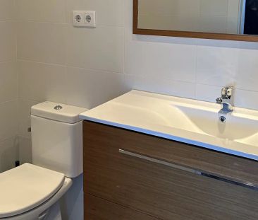 Piso de alquiler en Centre - Can Nadal - Photo 6