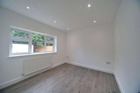 Aspal Close, Beck Row, Bury St. Edmunds, Suffolk, IP28 - Photo 3