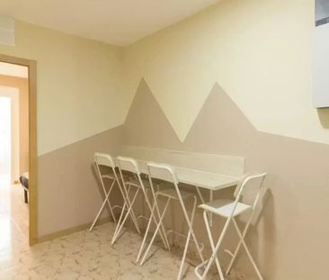 Carrer de Besalú, Barcelona, Catalonia 08026 - Photo 3