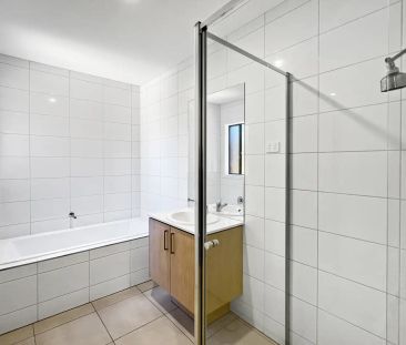 “🏡 4-Bedroom house in Mernda” - Photo 3