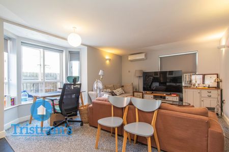 References Pending - 1 bed Flat - Photo 2