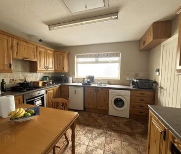 SHORT TERM, 1 Skerryview, Craigahullier, Portrush, BT56 8NJ - Photo 3