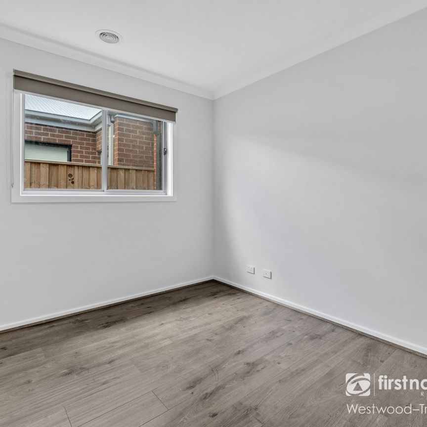 99 Plane Avenue, 3024, Mambourin Vic - Photo 1