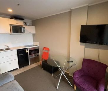 Central City Living with Harbour Views - Photo 3