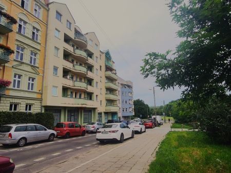 2 pokoje - balkon - osobna kuchnia - Photo 2