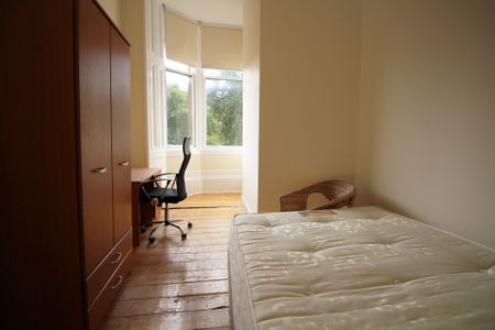 Hillhead Street, Hillhead, Glasgow - Photo 3