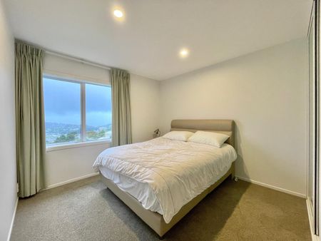 Executive 4-Bedroom Home - Fully Furnished - Photo 4