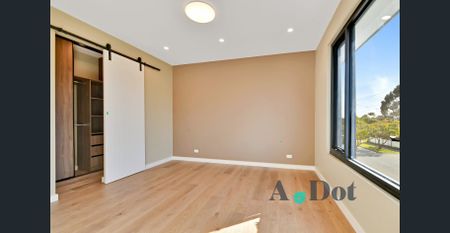 Spacious Family Home in a Sought-after Location - Photo 2