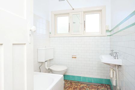 Great Sized Two Bedroom Apartment - Photo 5