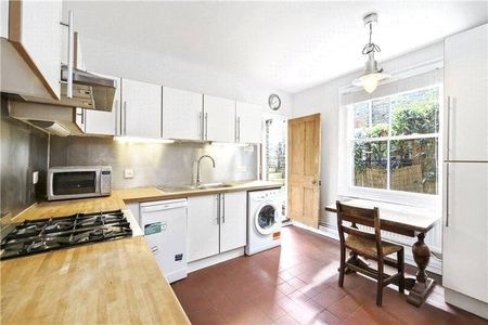 2 bedroom maisonette to rent - Photo 2