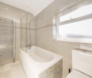 4 bedroom terraced house to rent - Photo 5