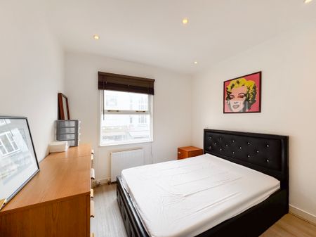 Battersea Bridge Road, SW11, London - Photo 5