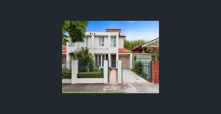 Contemporary Living, Lifestyle Location - Photo 3