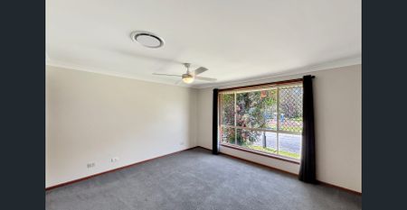 Well-presented throughout, this home is clean, tidy, and ready for its next occupants. - Photo 4