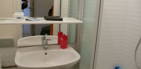 Location Appartement P2 Nimes - Photo 2