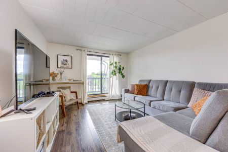 For Lease - 63 Conroy Crescent Unit# 58, Guelph, Ontario - Photo 3