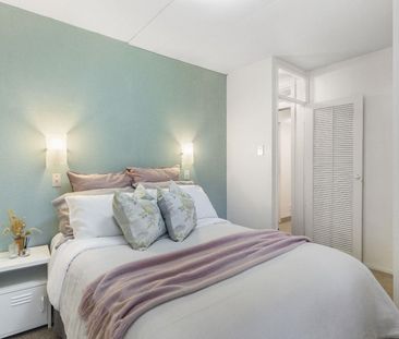 An urban sanctuary in the heart of Epsom - Photo 5