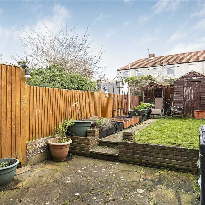 Howard Road, Dartford - Photo 1