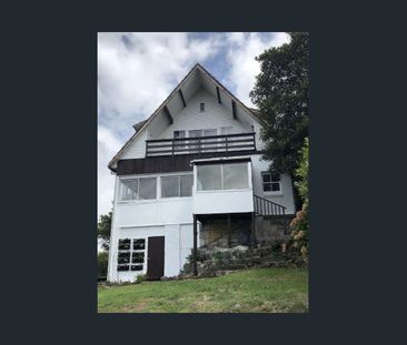 Two storey 4 bedroom house with 2 kitchens - Photo 5