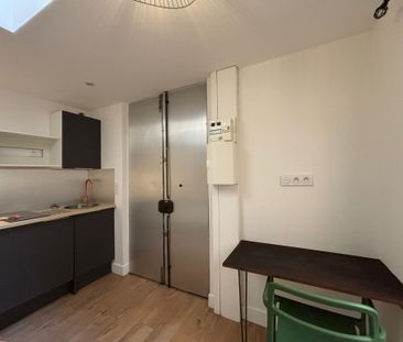 Location Appartement 1 pièce 9m² LYON 7ème - Photo 3