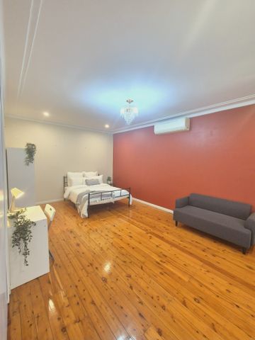 Homebush - Photo 2