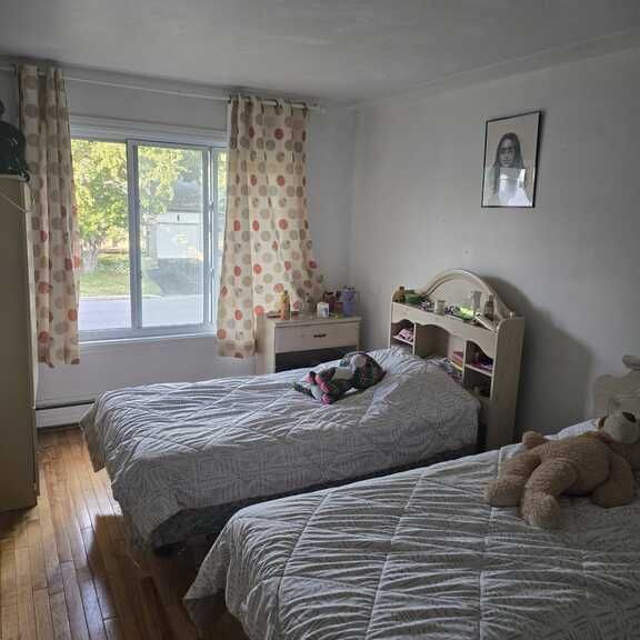 Grand 4 1/2 Chauffe A Louer - Photo 1