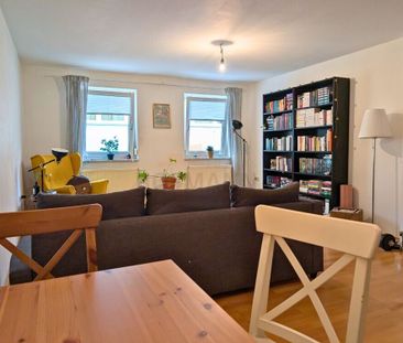 Direkt in der Stadt- 2- Zimmer Wohnung mit Einbauküche, frei ab Sep... - Photo 2