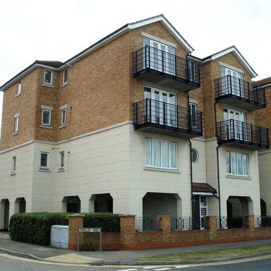 2 bed to rent in Keating Close, Rochester, ME1 - Photo 1
