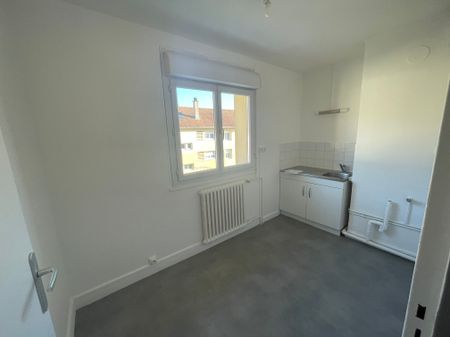 Location - Appartement T2 - 40 m² - Pont-de-Roide-Vermondans - Photo 5