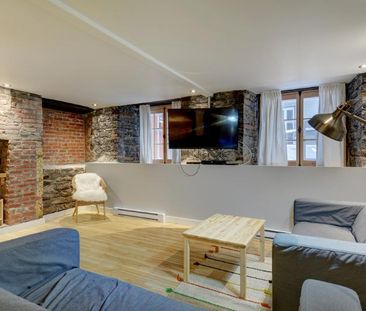Loft entièrement meublé à louer Vieux-Québec juillet 2026 - Photo 1