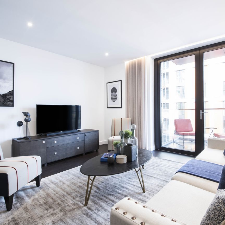 Charles Clowes Walk, Nine Elms, SW11 7AG, London - Photo 1