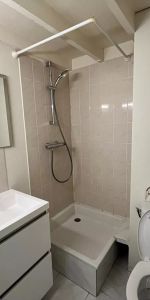 Studio - Tours - secteur Velpeau dans une impasse - Photo 4