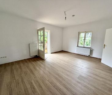 Außergewöhnliche, sanierte Mietwohnung in historischem Altbau - Photo 1