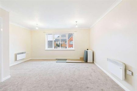 Tower Close, East Grinstead, West Sussex, RH19 - Photo 2