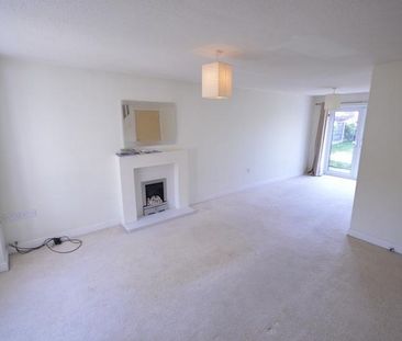 3 Bedroom Semi Detached To Let - Photo 2