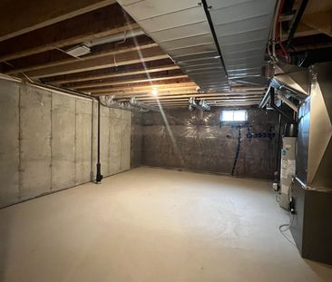 For Lease - 35 Lonsdale Road, Haldimand, Ontario - Photo 1