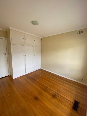 35 Mackenzie Street, Brunswick VIC 3056 - Photo 3