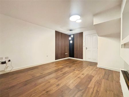 3 bedroom house to rent Bitterling Street, Cheshire, Ellesmere Port, CH66 - Photo 3