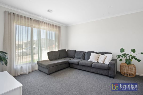 Modern Family Home in Prime Imagine Estate Strathfieldsaye - Photo 1