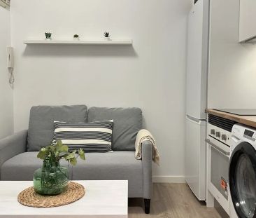 1-bedroom apartment for rent in Delicias - Photo 3