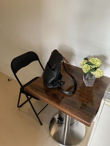 Fully furnished so handy - Photo 3