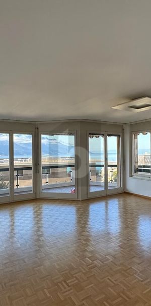 LUMINEUX AVEC INCROYABLE VUE SUR LAC ET MONTAGNES - Photo 1