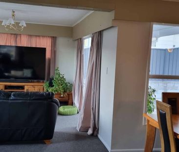 For Rent – 3 Bedroom Home in Wainuiomata - Photo 5