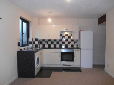 1 bedroom flat to rent - Photo 5