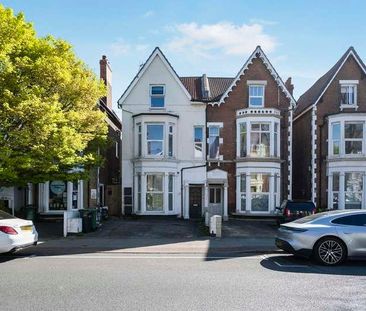 Flat A, Victoria Road South, Southsea, Hampshire, PO5 - Photo 1