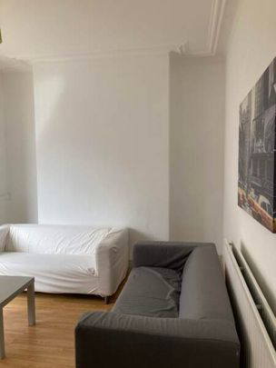 Large First Floor Double – Cromwell Street - Photo 1