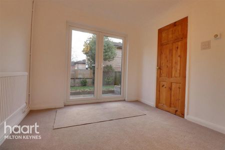 3 bedroom detached house to rent - Photo 4