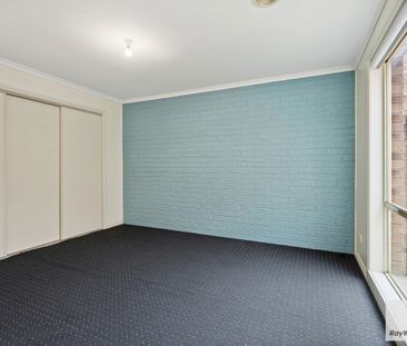 Comfortable Family Home in a Convenient Location - Photo 4