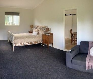 FURNISHED BONVILLE COTTAGE WITH VIEWS - Photo 5